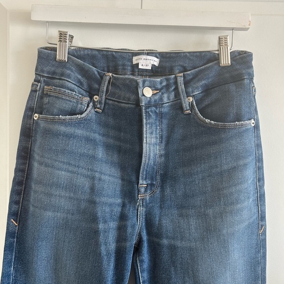 Good American Good Legs Cigarette Jeans Size 4/27 GLSPL67T Blue842 Distressed - Picture 3 of 11